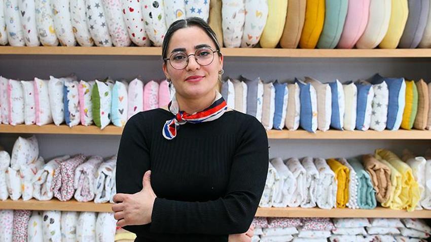 Kadın girişimci evinin bir odasında üretmeye başladı! Siparişlere yetişemeyince atölye açıp 11 personel işe aldı