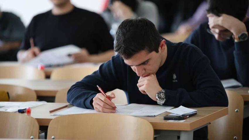 2026 YKS Başvurusu Ne Zaman Bitiyor, Ücreti Ne Kadar? ÖSYM AİS TYT Başvuru Ekranı ve Son Gün Uyarıları!