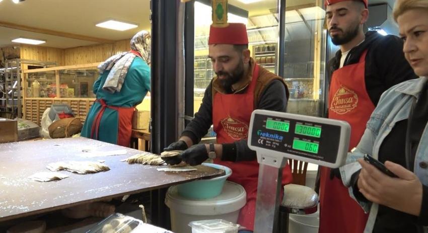 Hatay'da sadece 30 gün üretiliyor! Kilosu 300 TL: Kapıda kuyruk bitmiyor