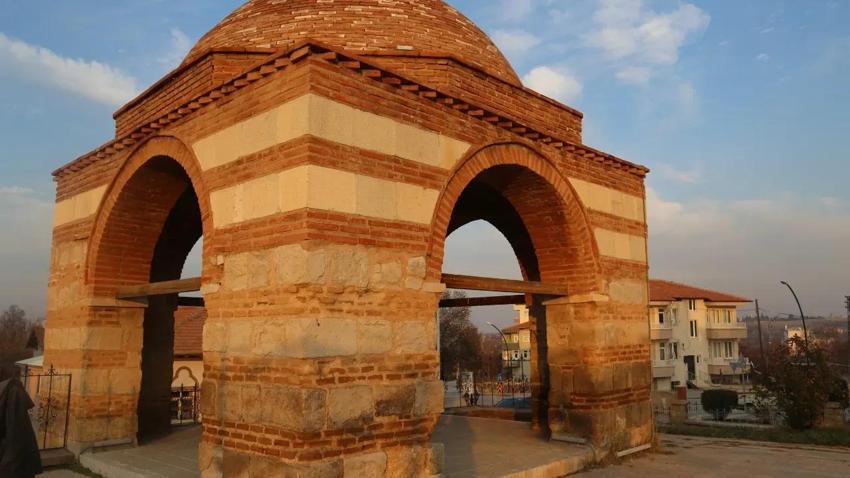 800 yıllık korkunç sır Malatya'yı sardı: Kanlı Kümbet'in tarihi tüyler ürpertiyor