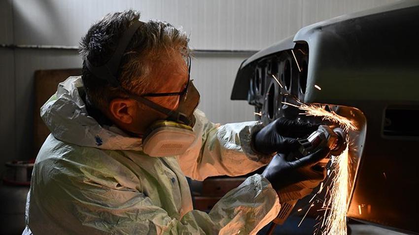 Bilecik'ta baba - oğul atölyeye girip hurda yığınlarını milyonluk klasiklere dönüştürüyor! Yılda 3 adet yapıyorlar: İngiltere'den bile sipariş geliyor