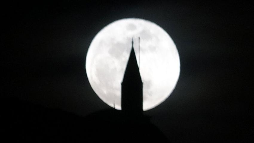 Van'ın 2 bin 700 yıllık simgesinde görsel şölen oluştu