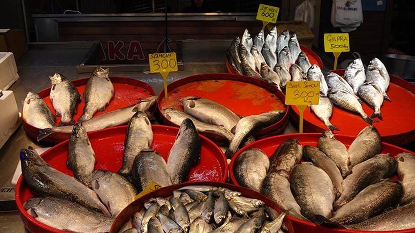 Trabzon’da iftarın gözdesi hamsi ve istavrit oldu: Kilosu 100 TL!