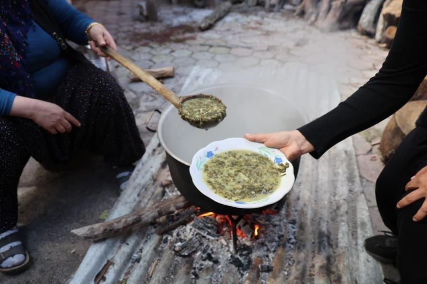 Zehirden gelen şifa! Çukurova’nın gizemli lezzeti: 4 saat kaynatıp ilaç niyetine içiyorlar!