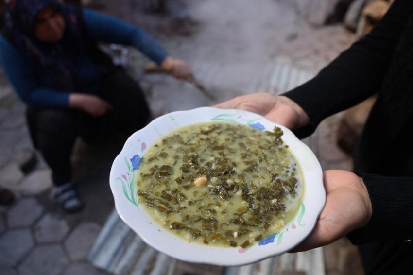 Zehirden gelen şifa! Çukurova’nın gizemli lezzeti: 4 saat kaynatıp ilaç niyetine içiyorlar!