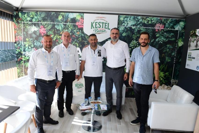 Kestel süs bitkilerinde dünya devlerine rakip oldu!