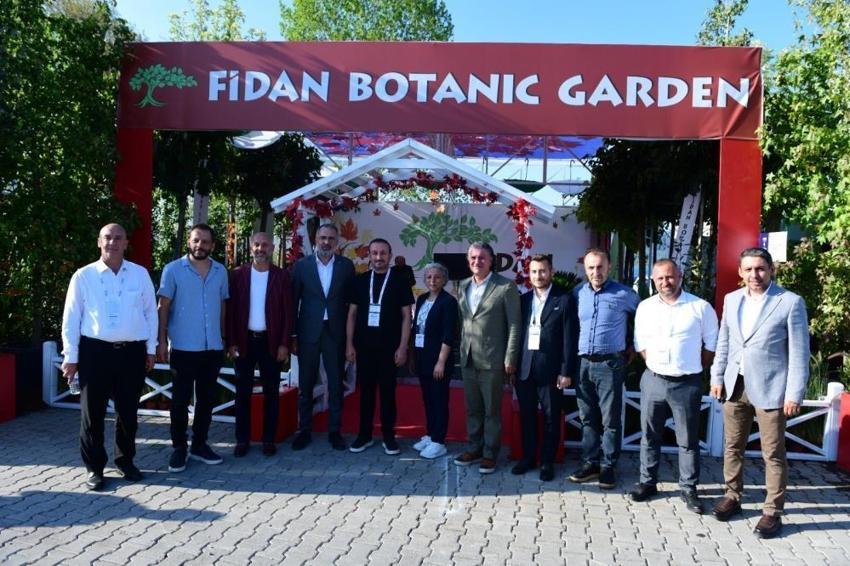 Kestel süs bitkilerinde dünya devlerine rakip oldu!
