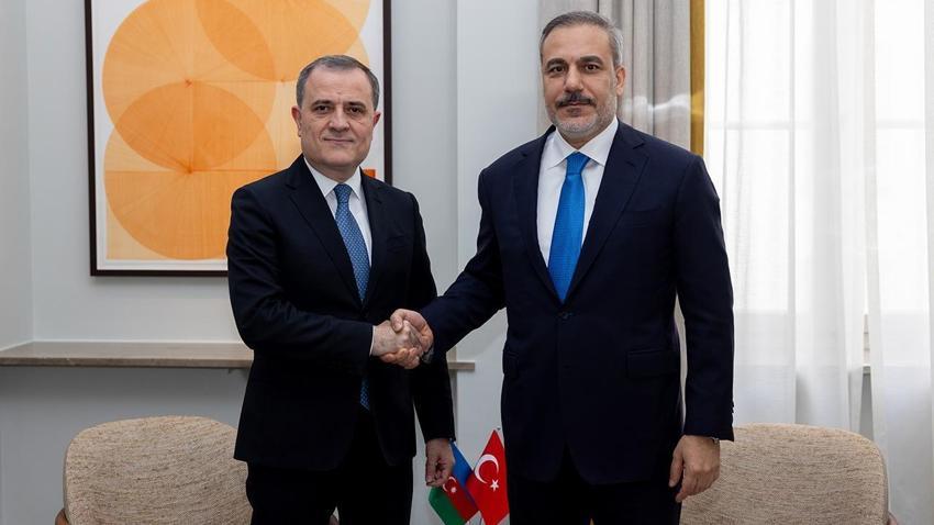 SON DAKİKA: Nahçıvan'da ne oldu? İran'ın füzesi Azerbaycan'a mı düştü? Nahçıvan Havalimanında ne oldu? İşte bölgedeki son durum