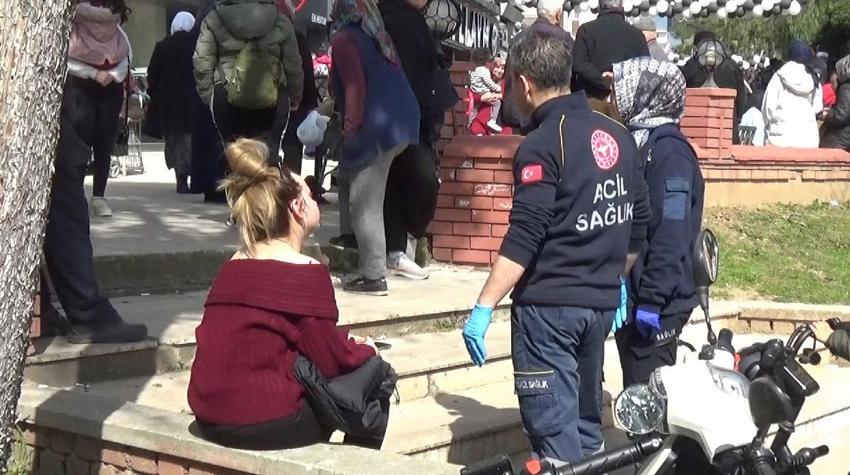 Ucuz ve indirimli eşya izdihama neden oldu, ezilen ve bayılan vatandaşlar hastaneye kaldırıldı