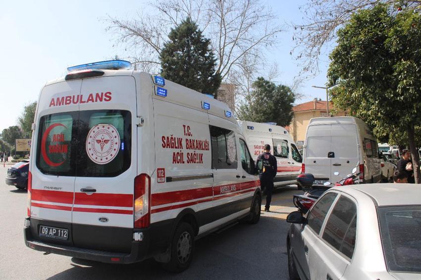 Ucuz ve indirimli eşya izdihama neden oldu, ezilen ve bayılan vatandaşlar hastaneye kaldırıldı