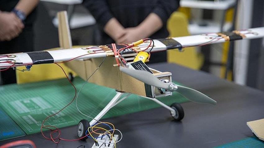 Savunma Sanayine Bolu’dan büyük destek: Uçağın kanadındaki titreşimi elektriğe çevirdiler!