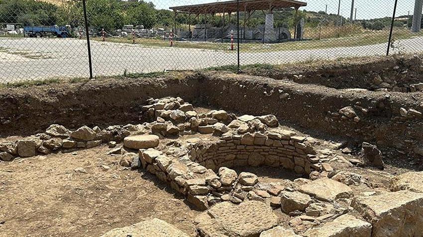Çanakkale'de esrarengiz keşif! Kazma vurulunca hazine fışkırdı, 2 bin 700 yıl sonra çıkıyor