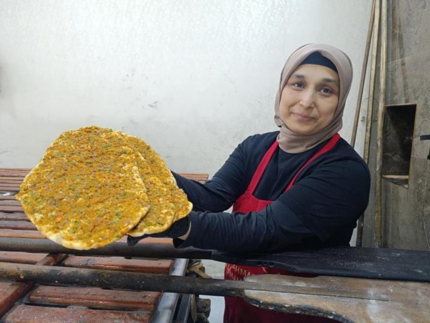 Eşine destek için girdiği fırında usta oldu! 'Yapamazsın' diyenlere inat tezgahın başına geçti