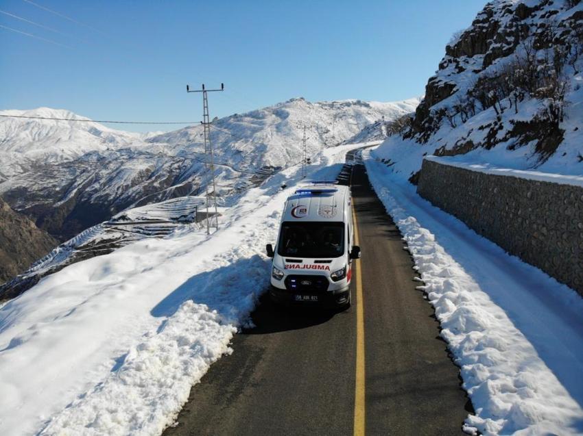 Birçok kurumdan gelen teklifi reddetti, o ilçeyi seçti! Siirt'in tek kadın ambulans şoförü