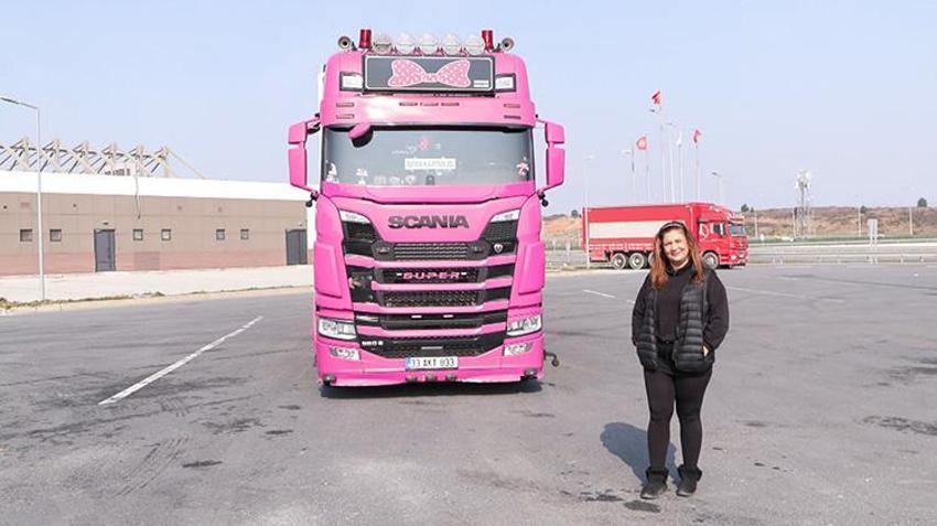 4 çocuk annesi kadın iflas etti, TIR şoförü oldu: Pembe TIR'ı ile Avrupa'da direksiyon sallıyor