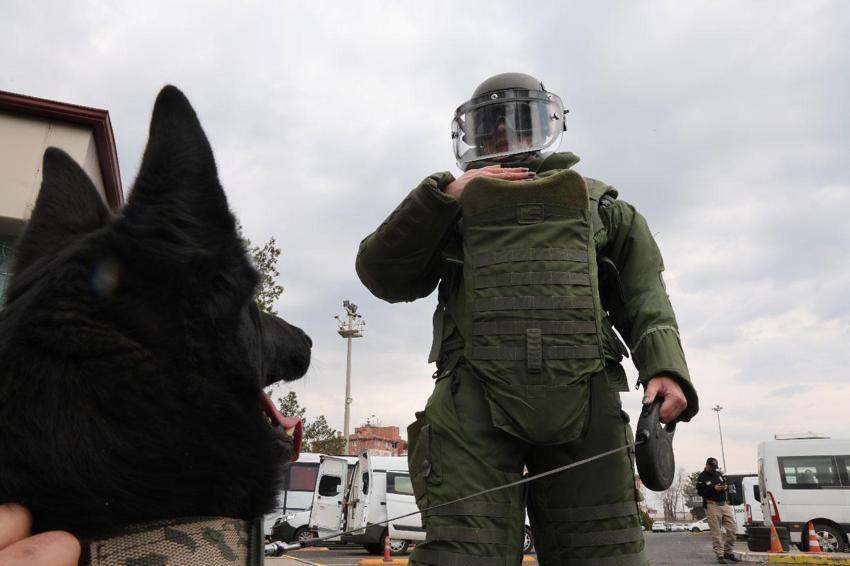 Türkiye'de sadece 3 kadın bu işi yapıyor! Diyarbakır Emniyeti'ndeki kadınlar detaycılıklarıyla olayları aydınlatıyor