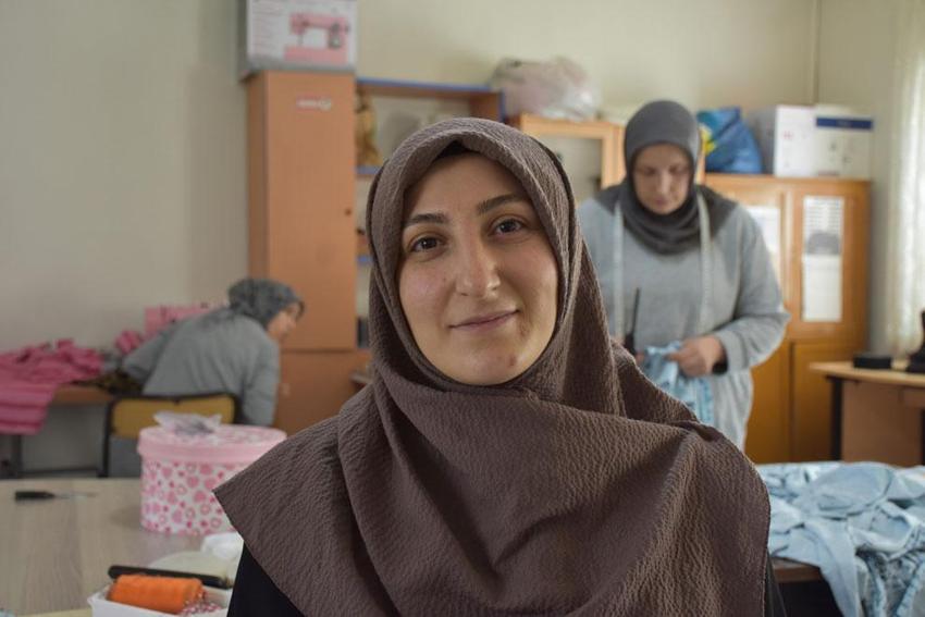 Sakarya Hendek'te fedakar annelerin hayatlarına dokunan kurs: Hem öğreniyorlar hem sosyalleşiyorlar