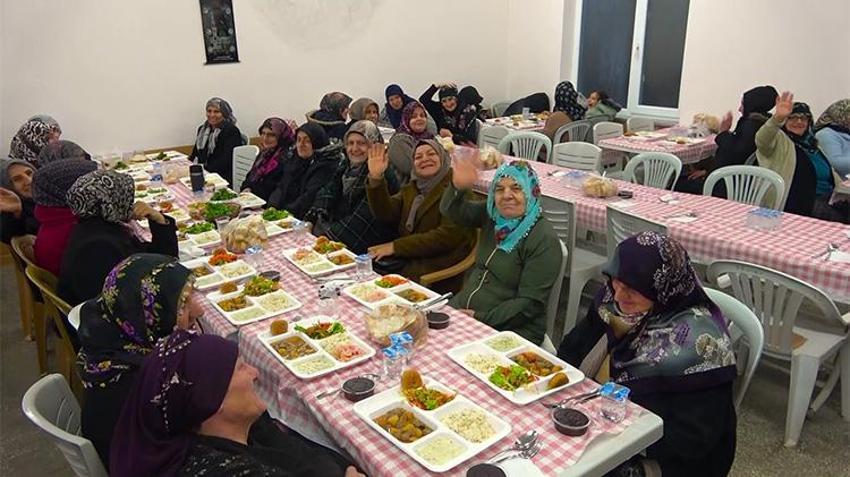 Amasya'nın bu köyünde ramazan boyunca yemeklere kadın eli değmiyor