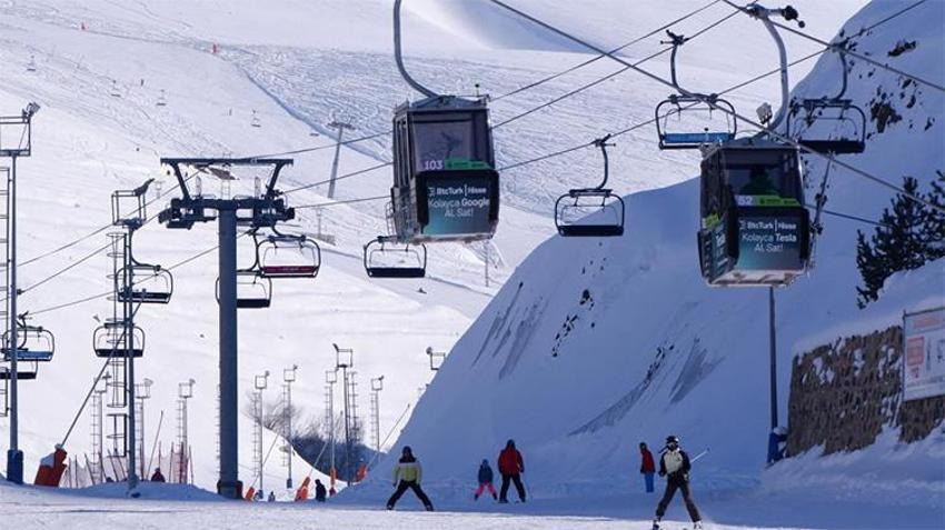 Palandöken’de kayak keyfi bitmedi, sezon uzadı! Bayrama hazır