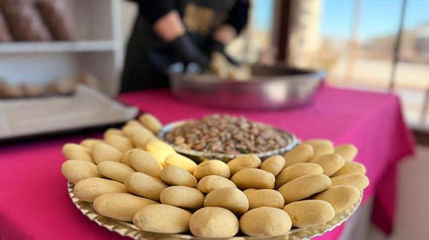 Adıyaman'da köylü kadınlar üreterek deprem yaralarını sardı! Depremzede kadınlara sahip çıktılar
