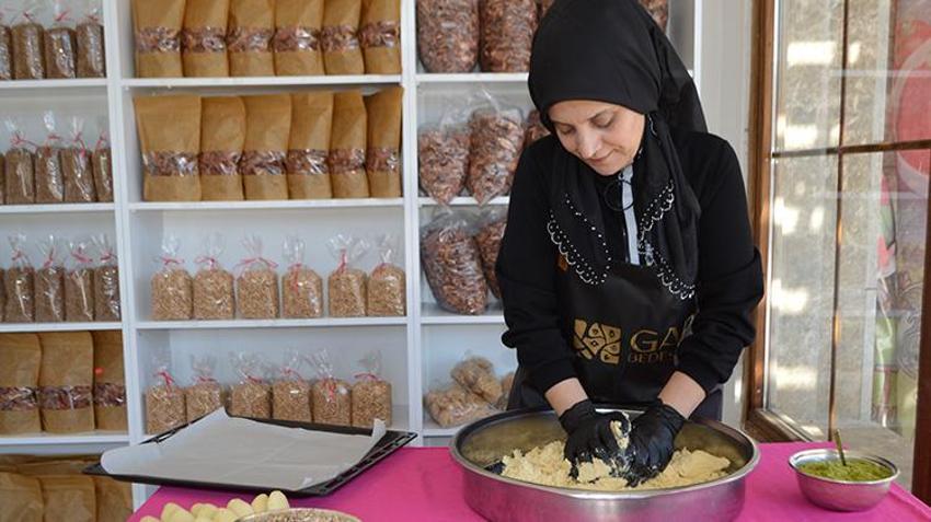 Adıyaman'da köylü kadınlar üreterek deprem yaralarını sardı! Depremzede kadınlara sahip çıktılar