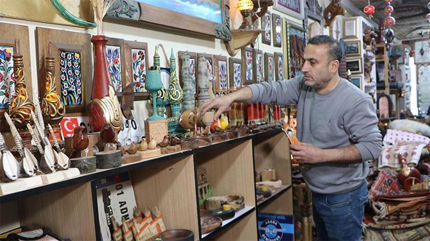 Savaştan kaçtı, Adana'da Türkçe öğrenek için başladı, şimdi bakanlık ünvanlı bir sanatçı