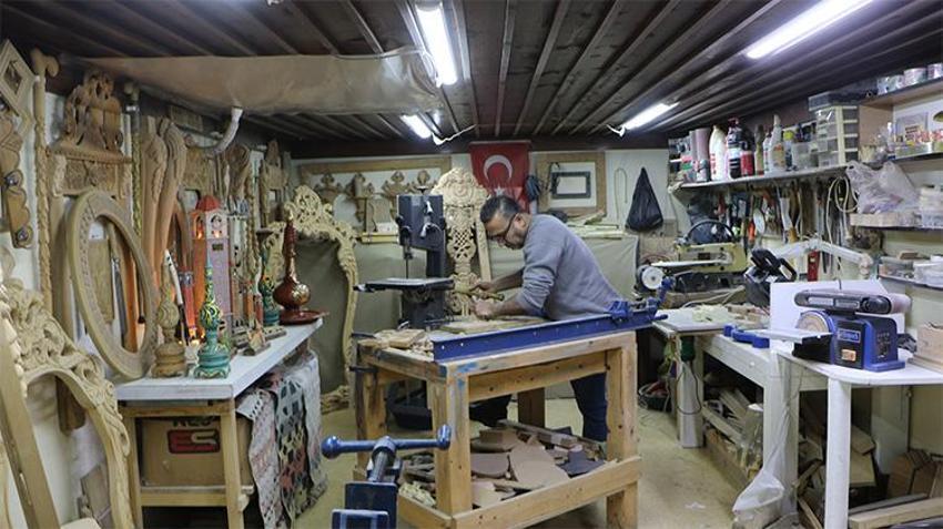 Savaştan kaçtı, Adana'da Türkçe öğrenek için başladı, şimdi bakanlık ünvanlı bir sanatçı