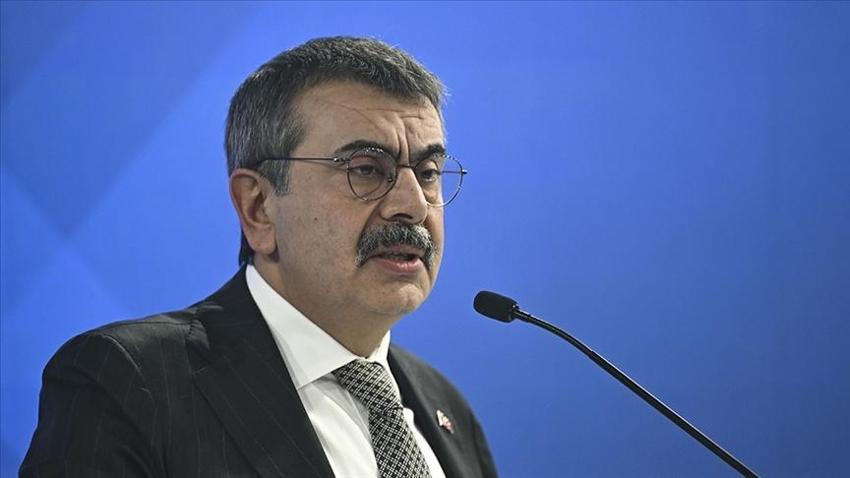Ara tatil kaldırılıyor mu? Anket yapıldı vatandaş cevap verdi! Bakan Tekin de son sözünü söyledi