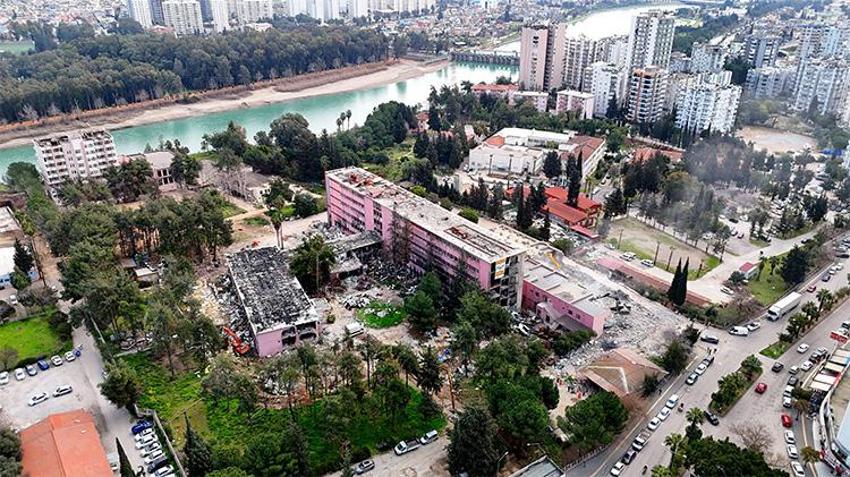 Adana’da 10 yıllık tarih yıkılıyor! Yerine dev sağlık kompleksi geliyor
