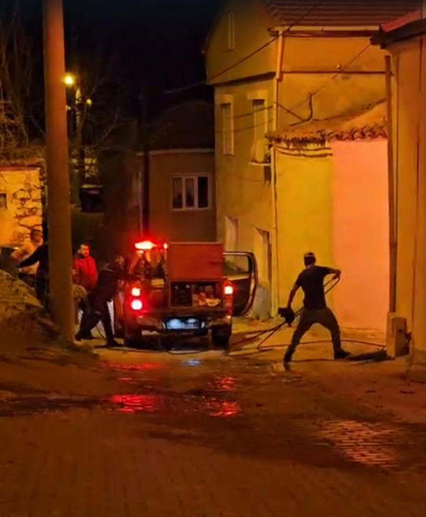 Yurt dışına çıkmak üzereyken yakalandılar! Muğla'da babaanne ve dedenin öldüğü yangın soruşturmasında torun ve eşi gözaltında