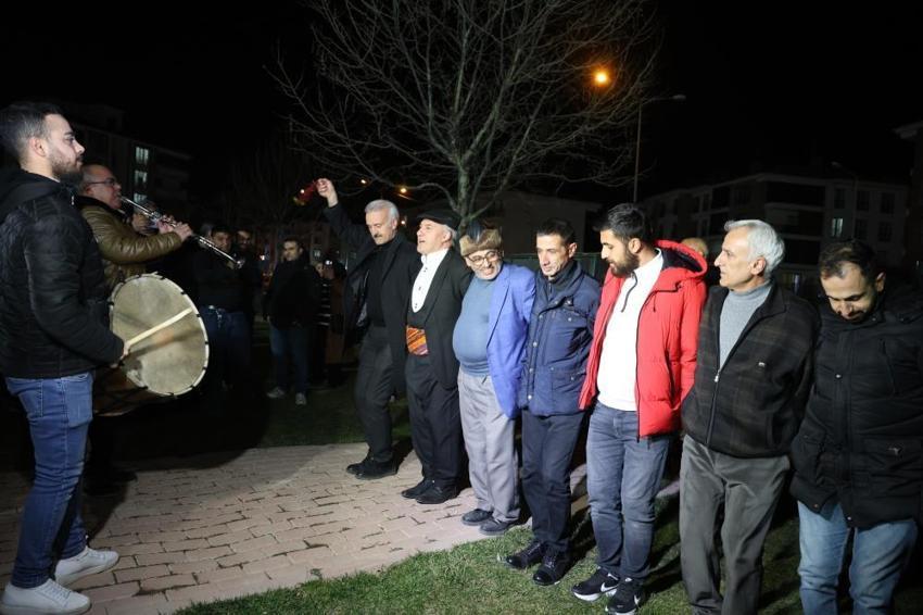 Bu gelenek sadece Elazığ’da var: Sahurda halay çekerek oruca başladılar