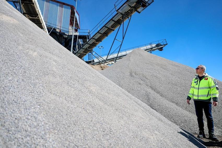 Sivas'ta 100 Milyon TL’lik yatırımla kurulan tesislerde yeni sezonun ilk patlatması yapıldı
