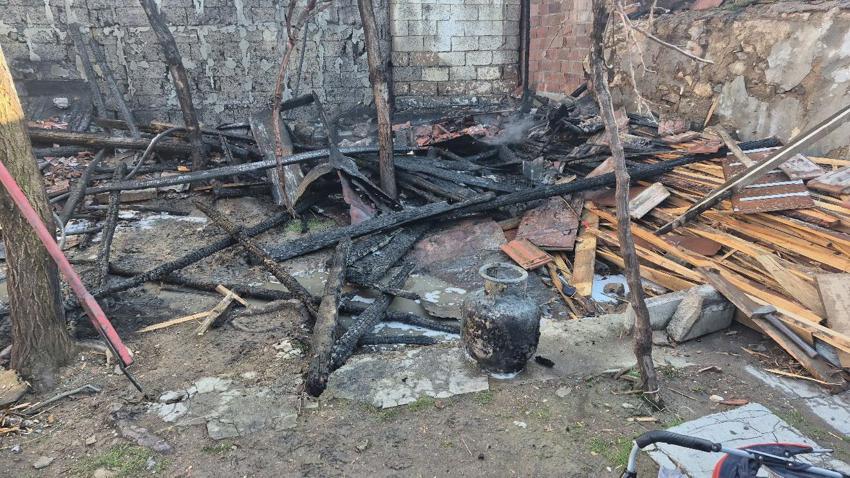 Eskişehir Yeşiltepe Mahallesinde yangın paniği: Vatandaşlar sokağa döküldü