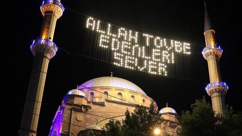 2026 Kadir Gecesi Mesajları: Aileye, Eşe, Sevgiliye ve Arkadaşa Gönderebileceğiniz En Anlamlı ve Duygusal Kadir Gecesi Mesajları ile Sözleri