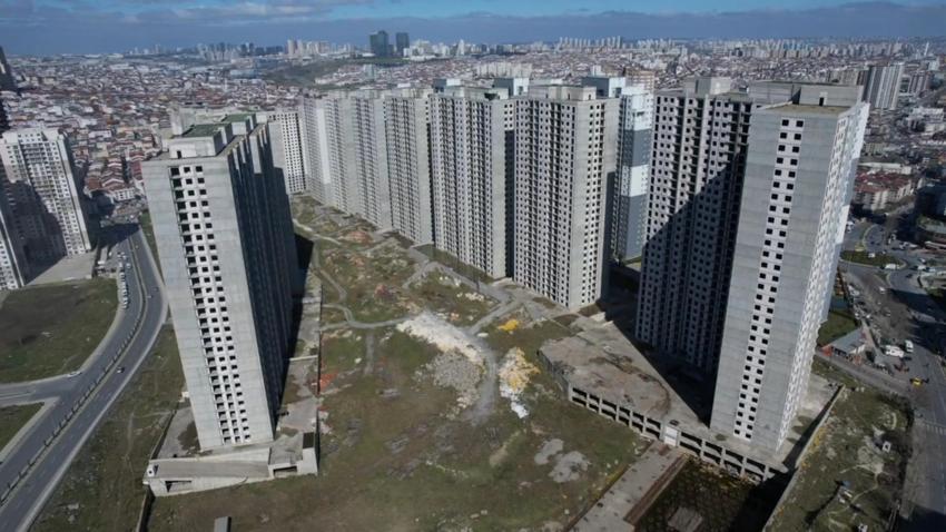 Esenyurt'ta 15 yıldan beri yapımı bitmeyen gökdelenleri yapan şirkete kayyım atandı!