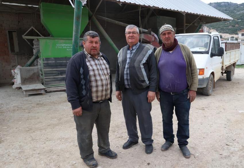 Antalyalı çiftçinin yem maliyetleri yarı yarıya düştü! Çevre mahalleler o ilçeye akın ediyor