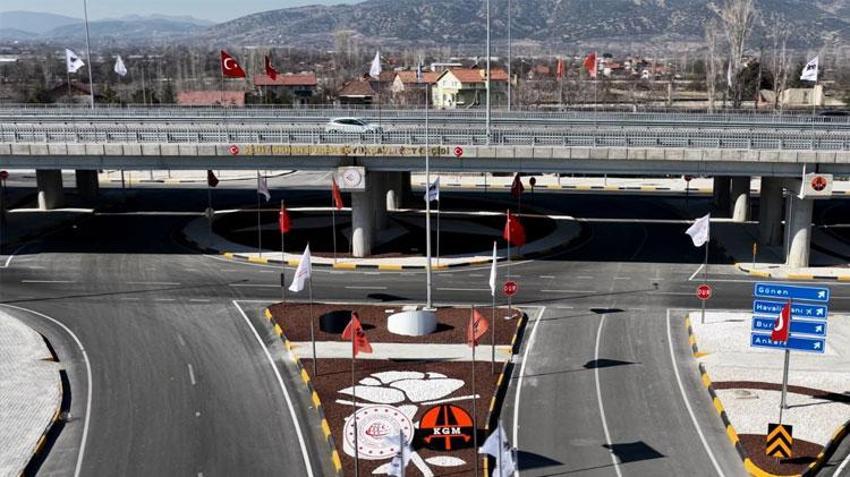 Bakan Abdulkadir Uraloğlu açıkladı: Isparta'da son 24 yılda ulaşıma 35,4 milyar lira yatırım yaptık