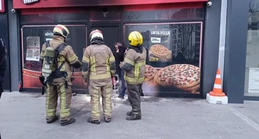 'Maaşları ödemedi' diye 2 pizza işletmesini benzin dökerek yaktı