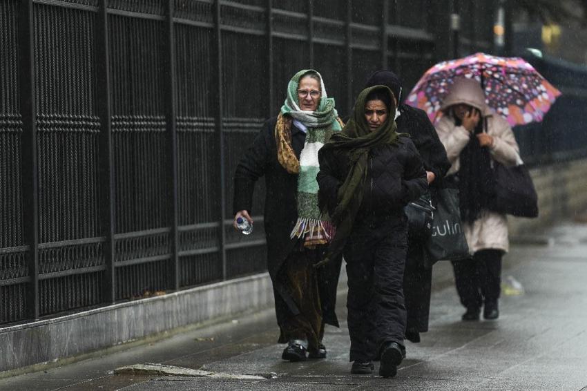 Sağanak yağışlar geri dönüyor! Meteoroloji 19 ili uyardı: Sel, su baskını, buzlanma, don, çığ ve kar erimesine dikkat