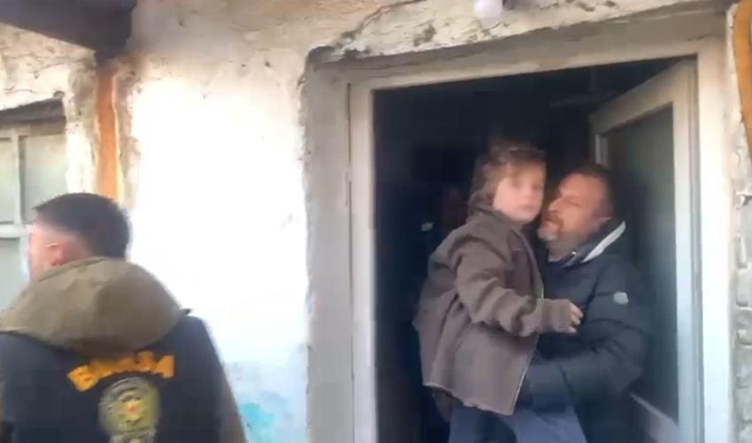 Türkiye bu çocuğu konuşuyor! 1 yaşındayken Alman annesine 'kayboldu' denilerek kaçırıldı: 7 yıl sonra annesine kavuştu