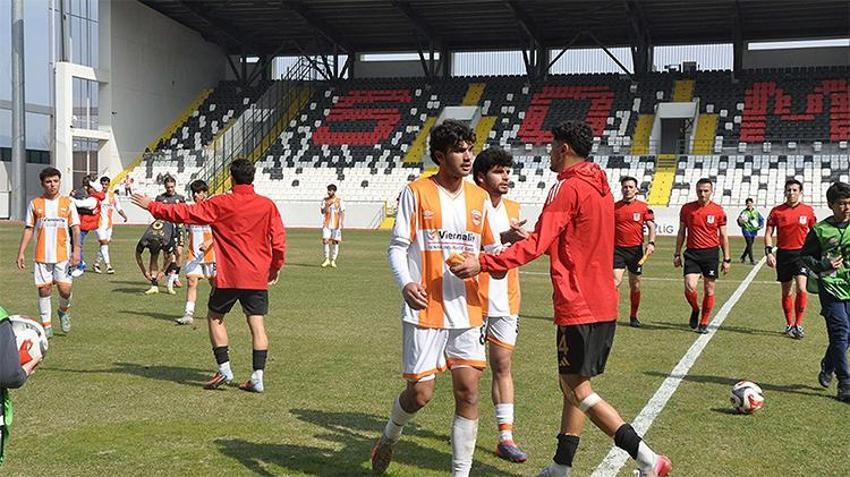 Bir devrin sonu: UEFA patentli Adanaspor 19 yıl sonra 3. Lig’e düştü