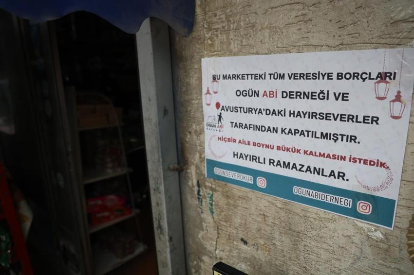 Gurbetçiden Adana’ya bayram hediyesi: 50 bin liralık veresiye defterini tek seferde kapattı!