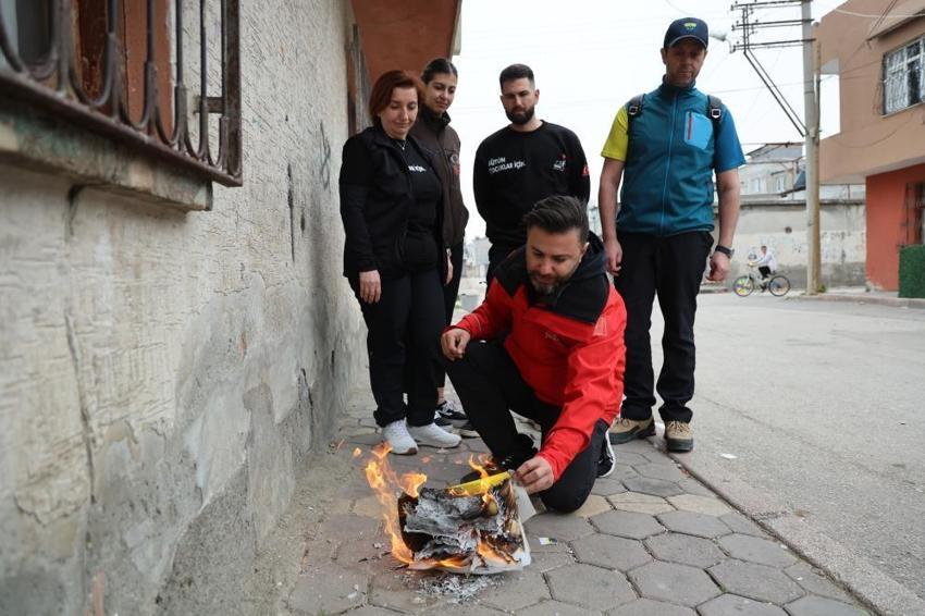 Gurbetçiden Adana’ya bayram hediyesi: 50 bin liralık veresiye defterini tek seferde kapattı!