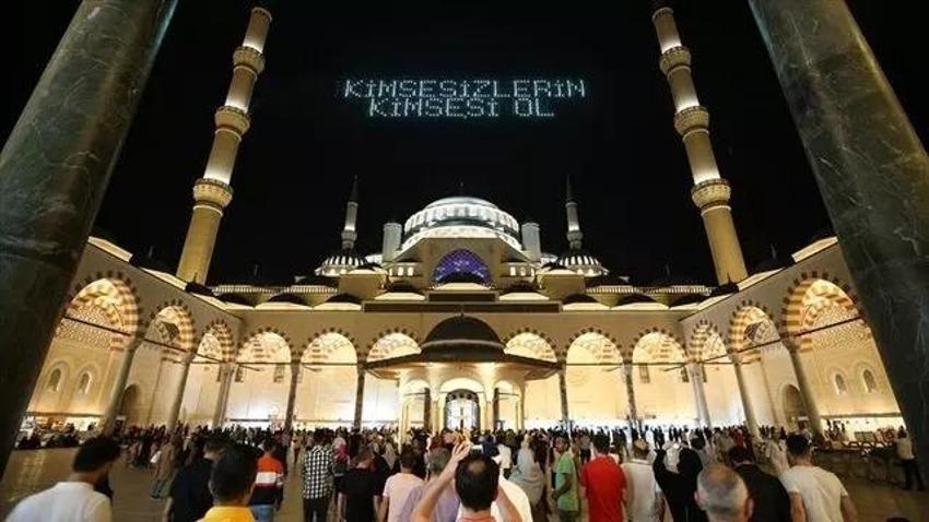 Kadir Gecesinde Cinsel İlişki Günah Mı? Dini Açıdan Kadir Gecesinde Helal ve Haram Olan Davranışlar