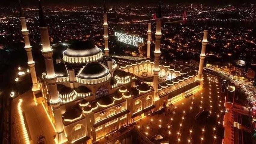 Kadir Gecesinde Cinsel İlişki Günah Mı? Dini Açıdan Kadir Gecesinde Helal ve Haram Olan Davranışlar