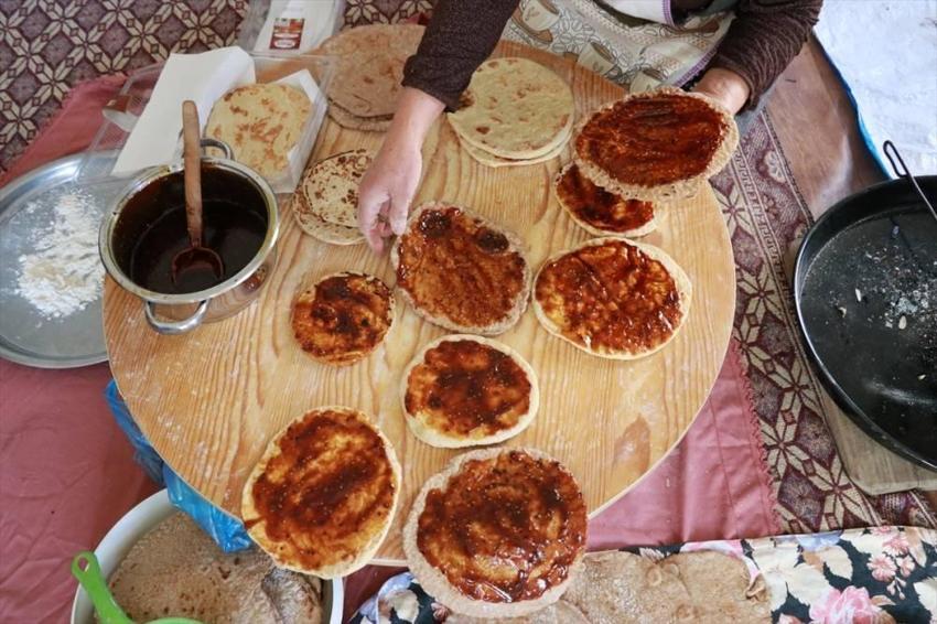 Konya'da bayram geleneği: Külçe tatlısı her evde yapılıyor