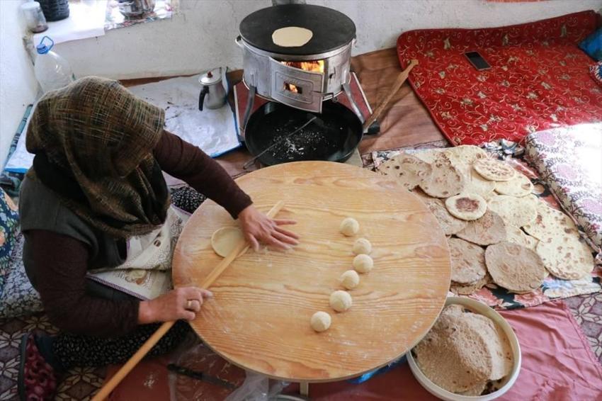 Konya'da bayram geleneği: Külçe tatlısı her evde yapılıyor