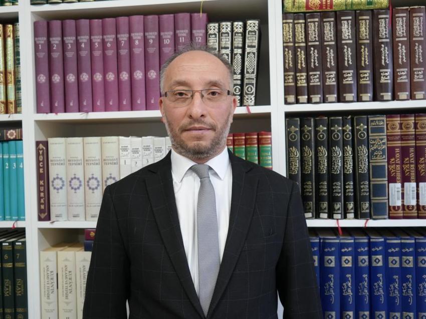 Kur'an-ı Kerim'i ezberlemede çığır açtı! Sadece ayetleri ezberlemedi