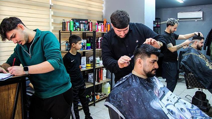 Adanalılara randevu uyarısı! Sıra kalmadı: 'Bayramın ilk günü bile müşterimiz var'