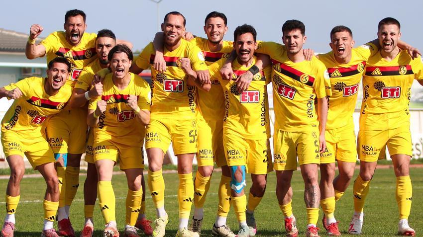 Eskişehirspor durdurulamıyor! 20 yıl sonra bir ilk, Hakan Şapcı başardı